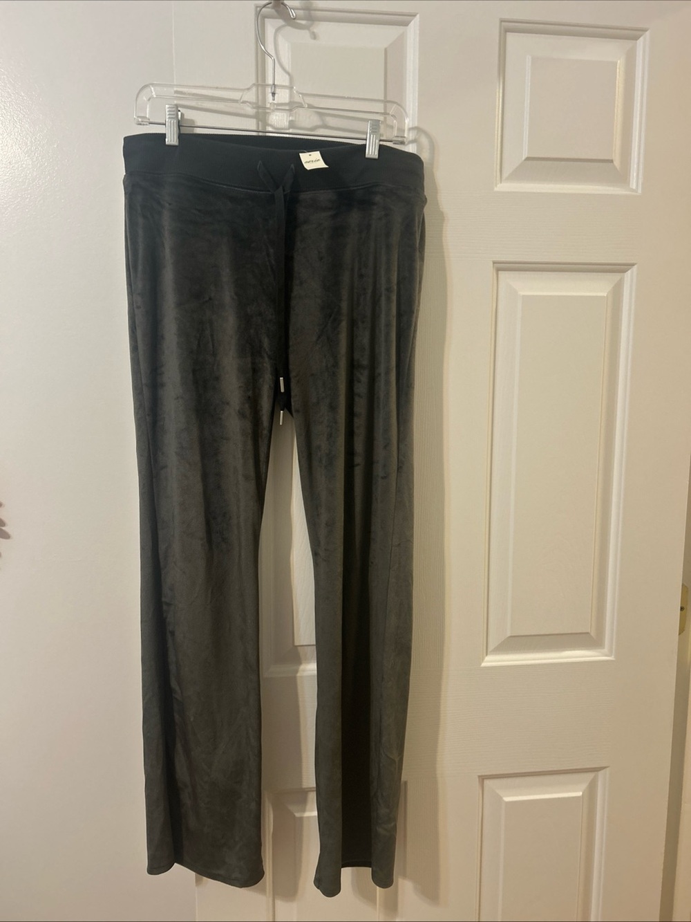 Women’s Aerie Gray Velour Pants Size Medium NWT